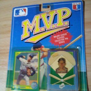 MVP unopened Major League players collector pin series 90' Score Orel Hershiser